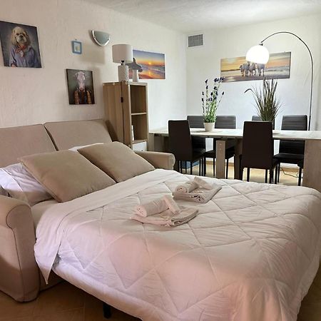 Lightblue-Celeste Central Apartment In Порто Ротондо Екстериор снимка