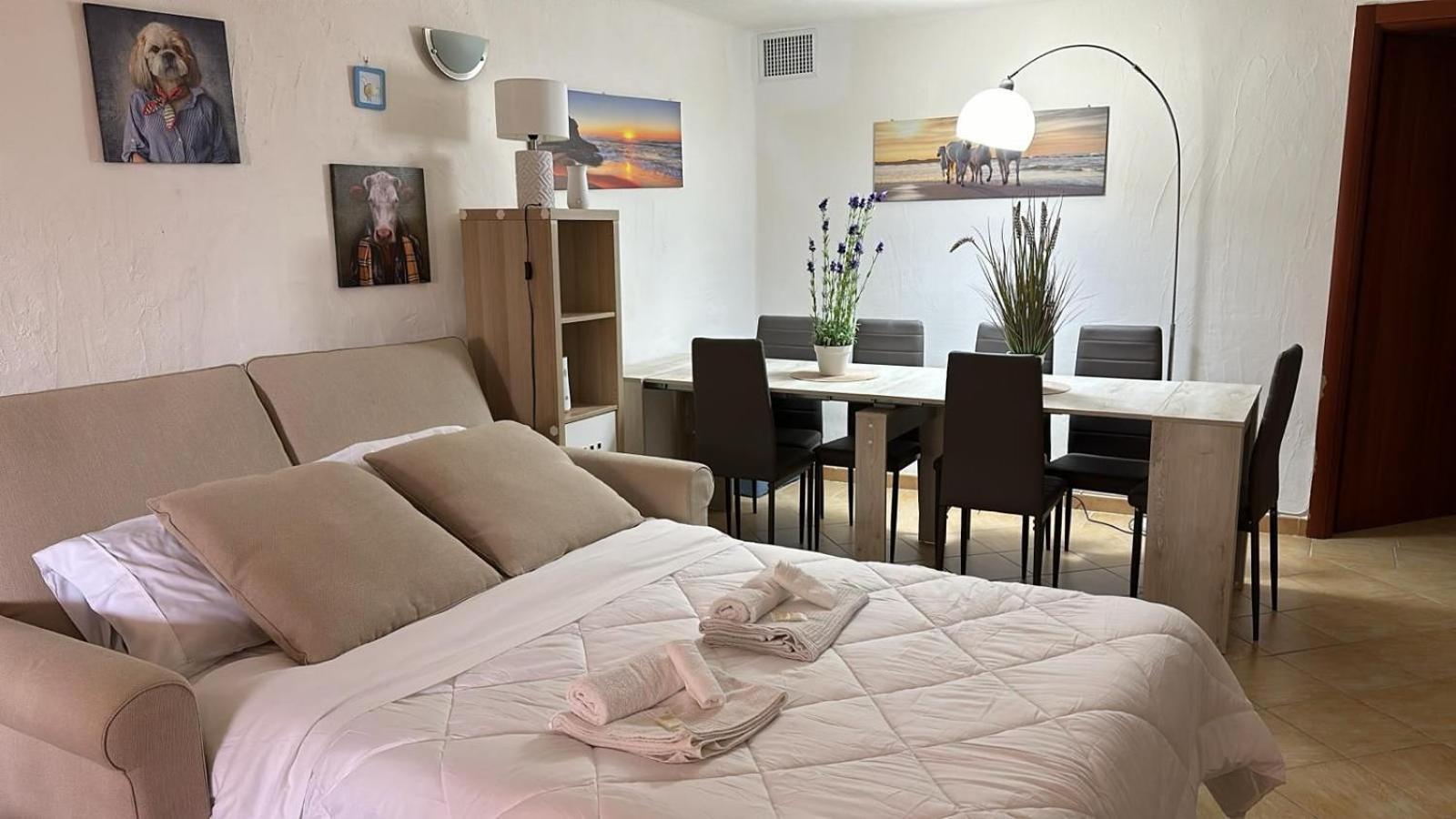 Lightblue-Celeste Central Apartment In Порто Ротондо Екстериор снимка