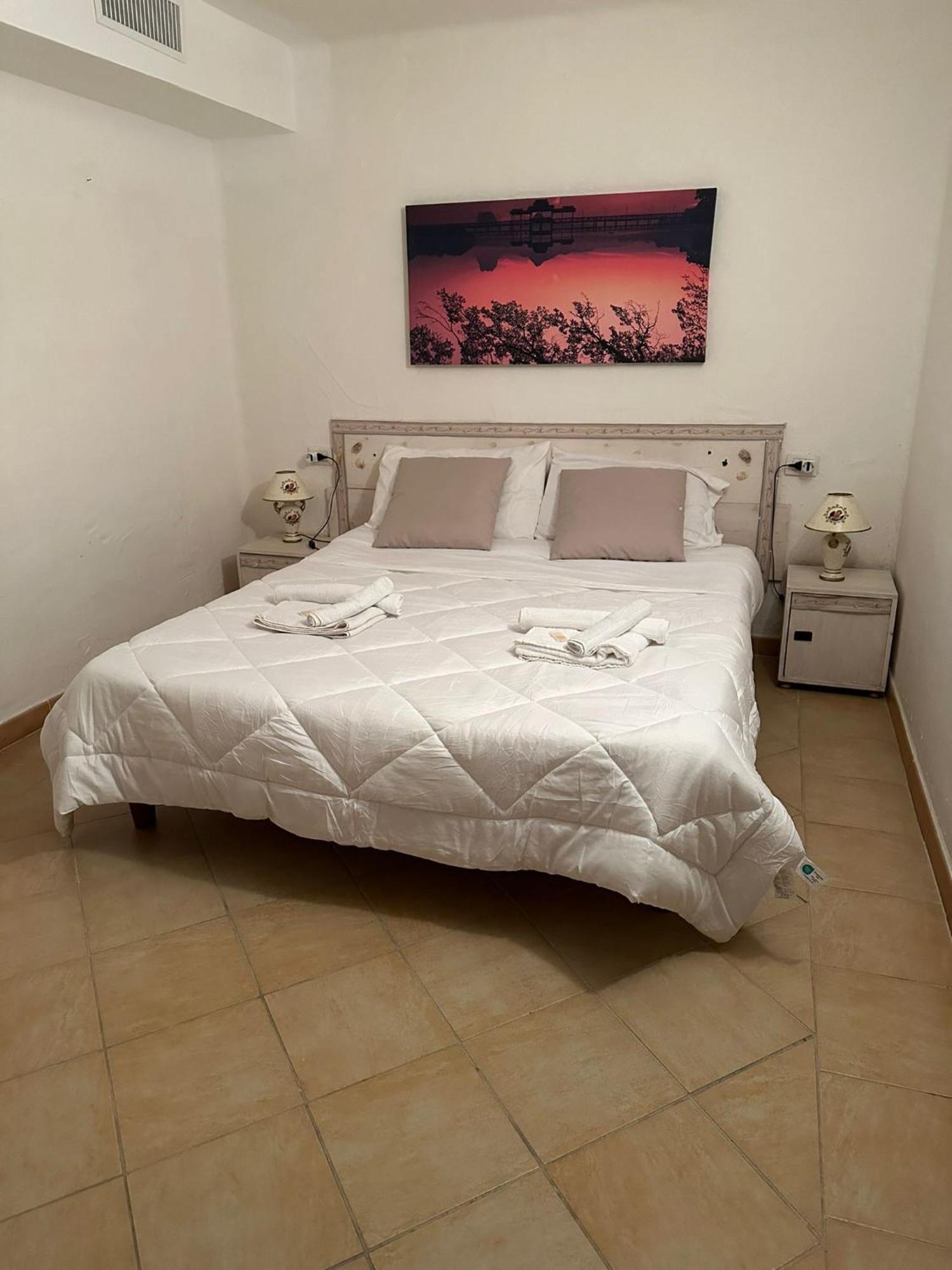 Lightblue-Celeste Central Apartment In Порто Ротондо Екстериор снимка